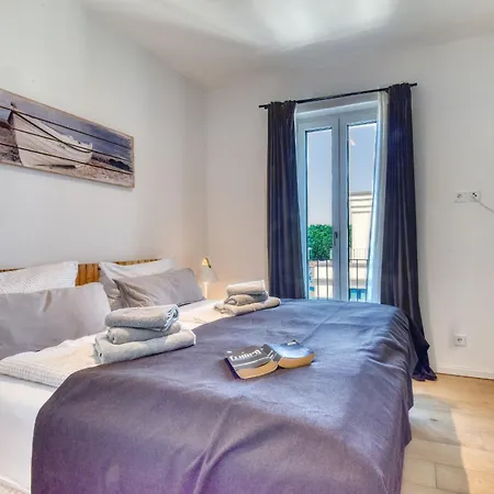 Penthouse Meerlust Apartman Baabe